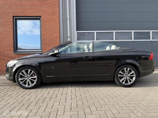 Hoofdafbeelding Volvo C70 Volvo C70 Convertible 2.4i geartr. Summum - face-lift - youngtimer