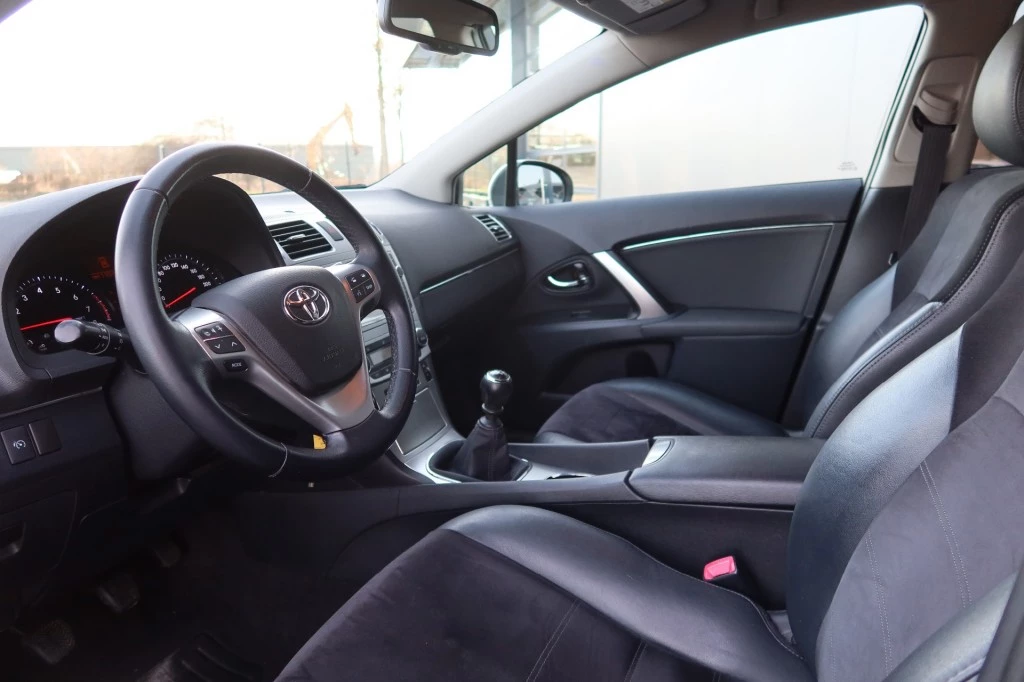 Hoofdafbeelding Toyota Avensis