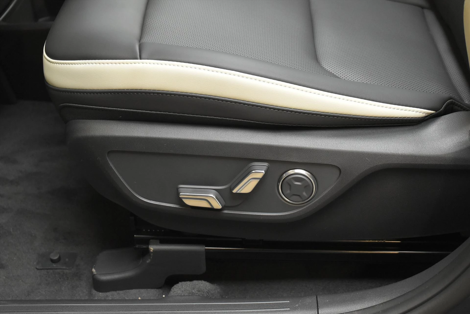 Hoofdafbeelding Kia EV5