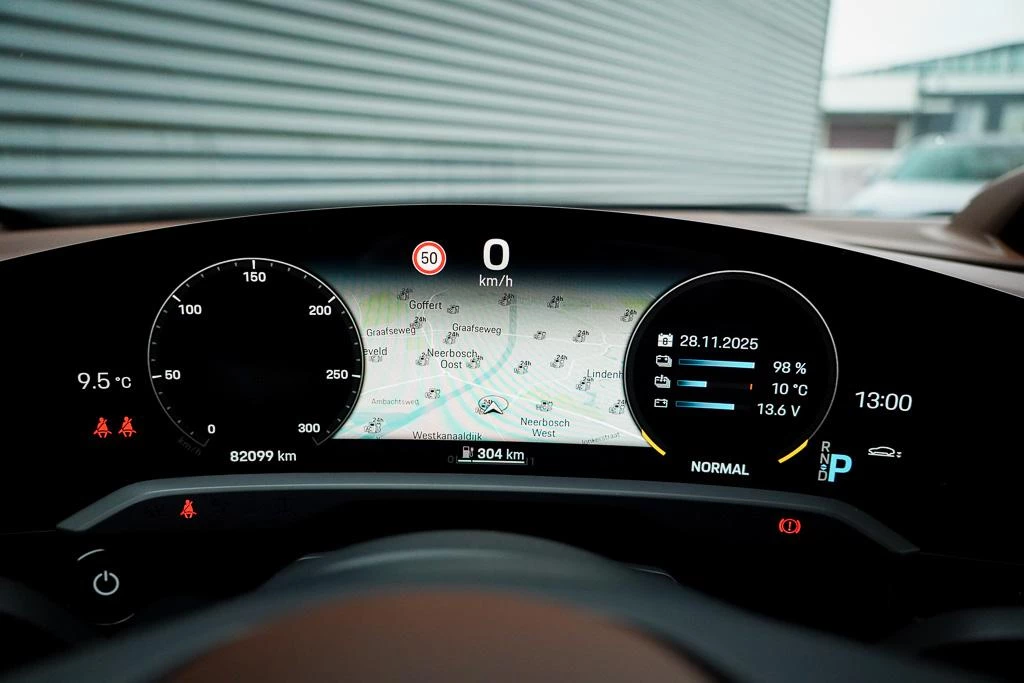 Hoofdafbeelding Porsche Taycan