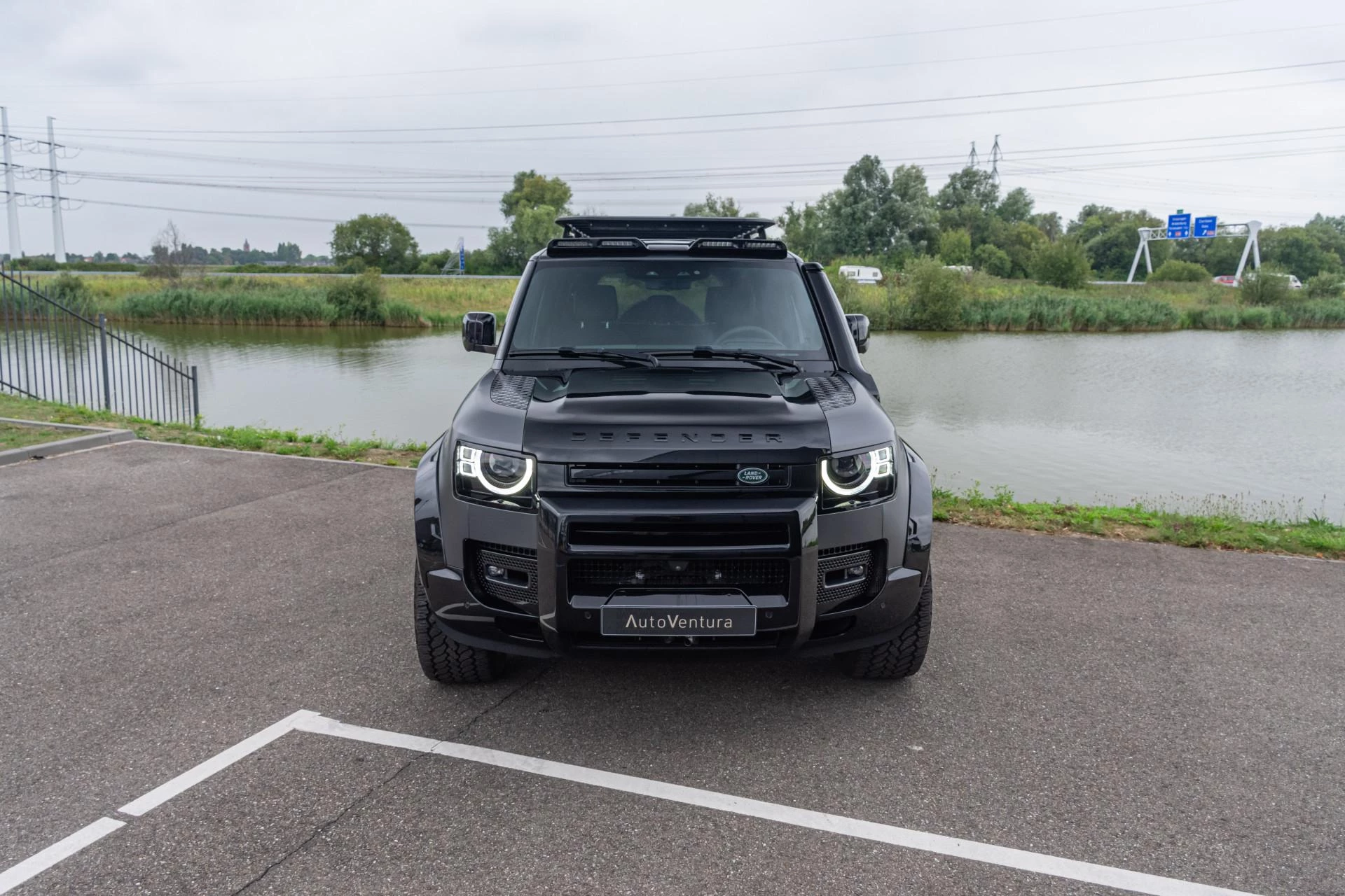 Hoofdafbeelding Land Rover Defender