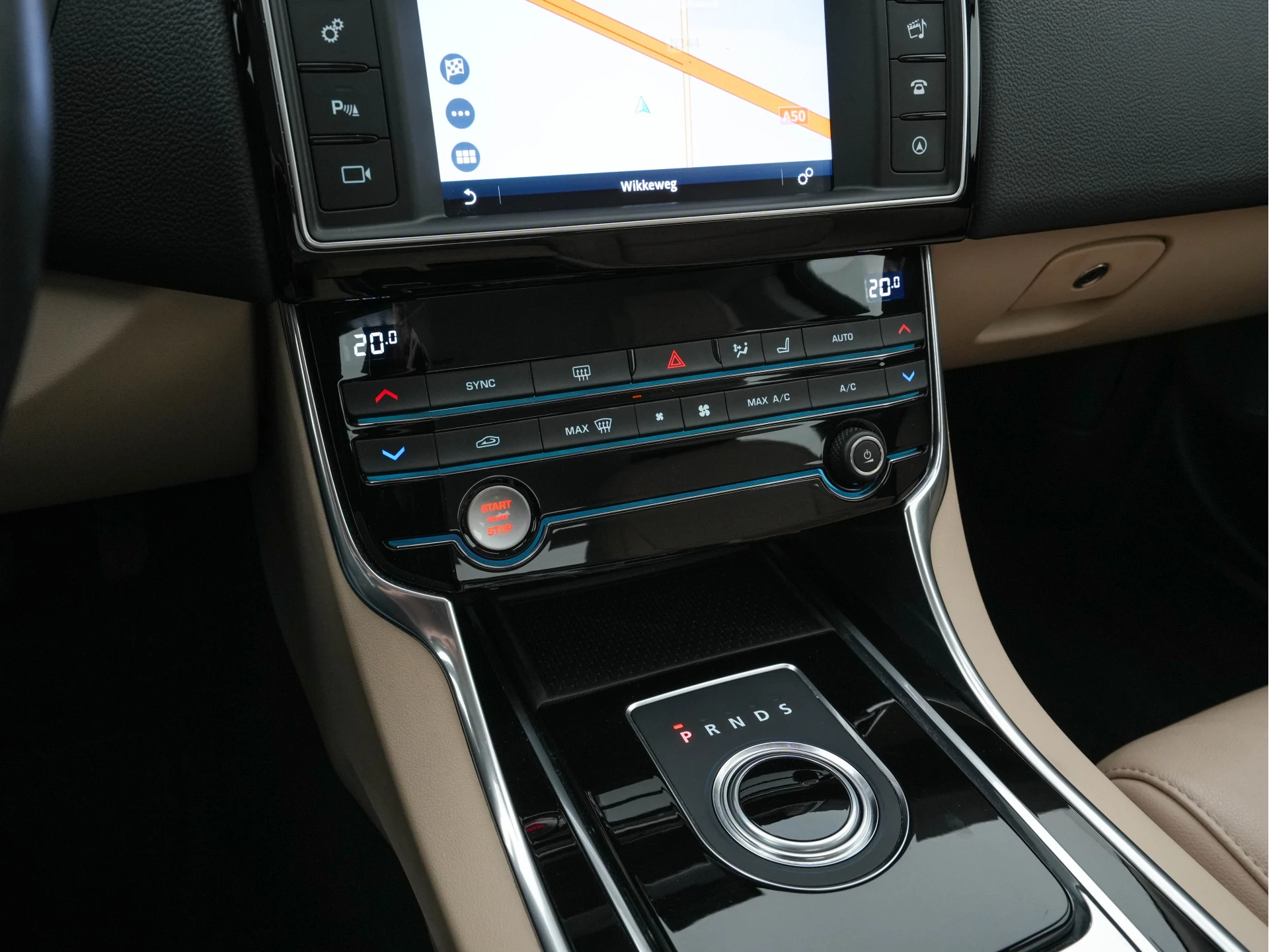 Hoofdafbeelding Jaguar XE