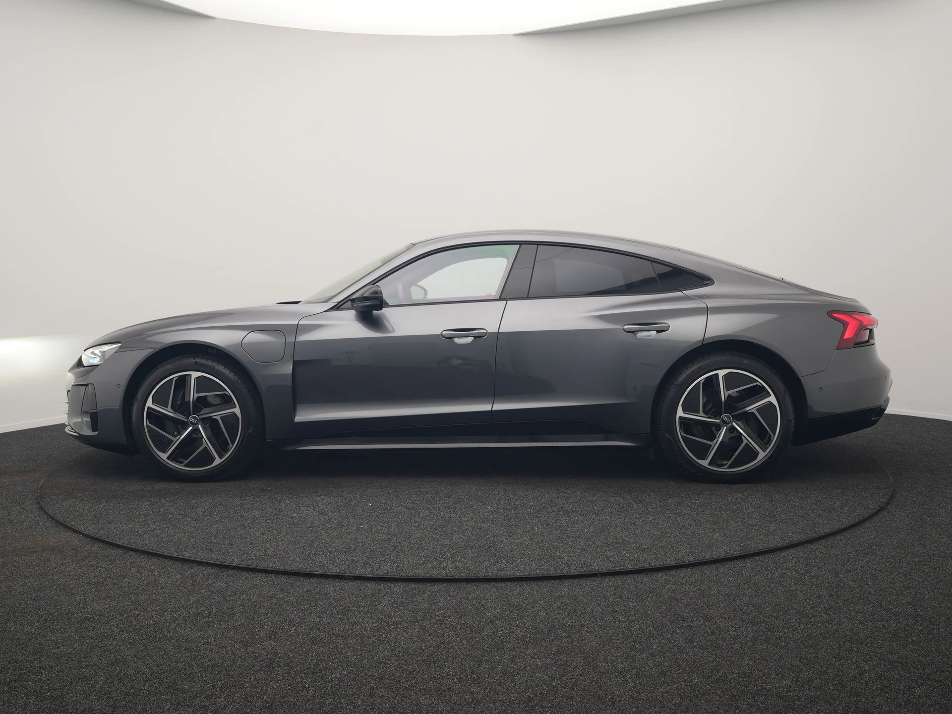 Hoofdafbeelding Audi e-tron GT