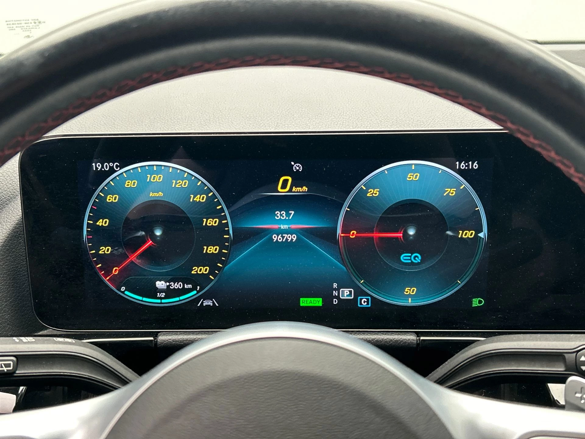 Hoofdafbeelding Mercedes-Benz EQA