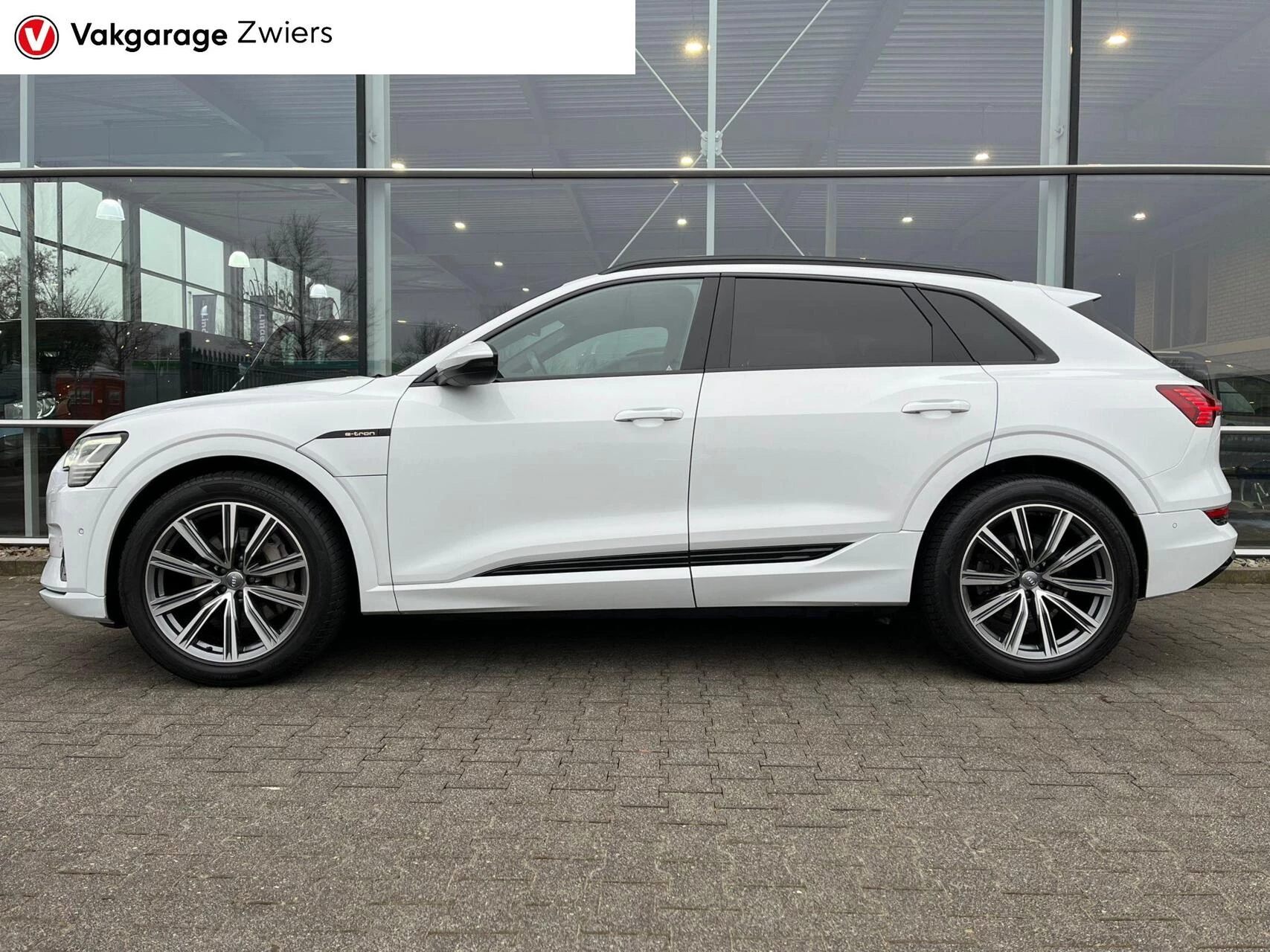 Hoofdafbeelding Audi e-tron