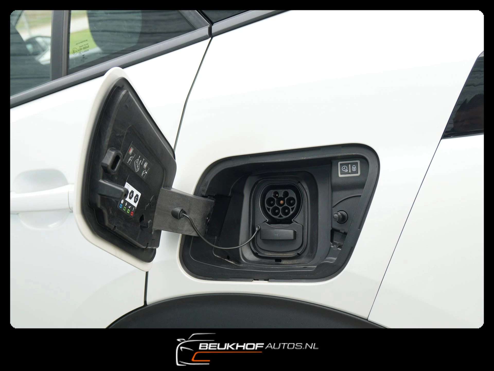 Hoofdafbeelding Peugeot e-2008