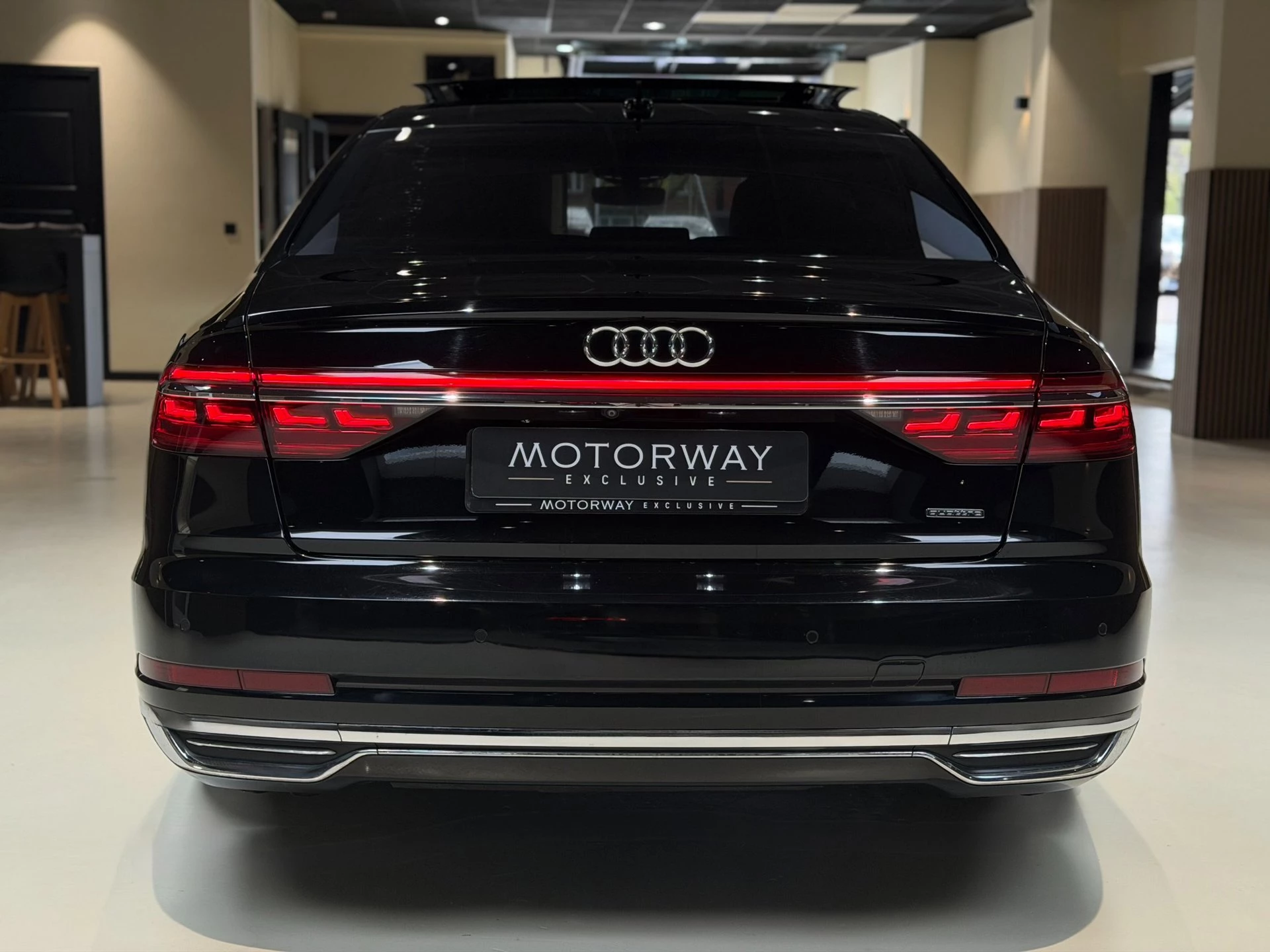 Hoofdafbeelding Audi A8