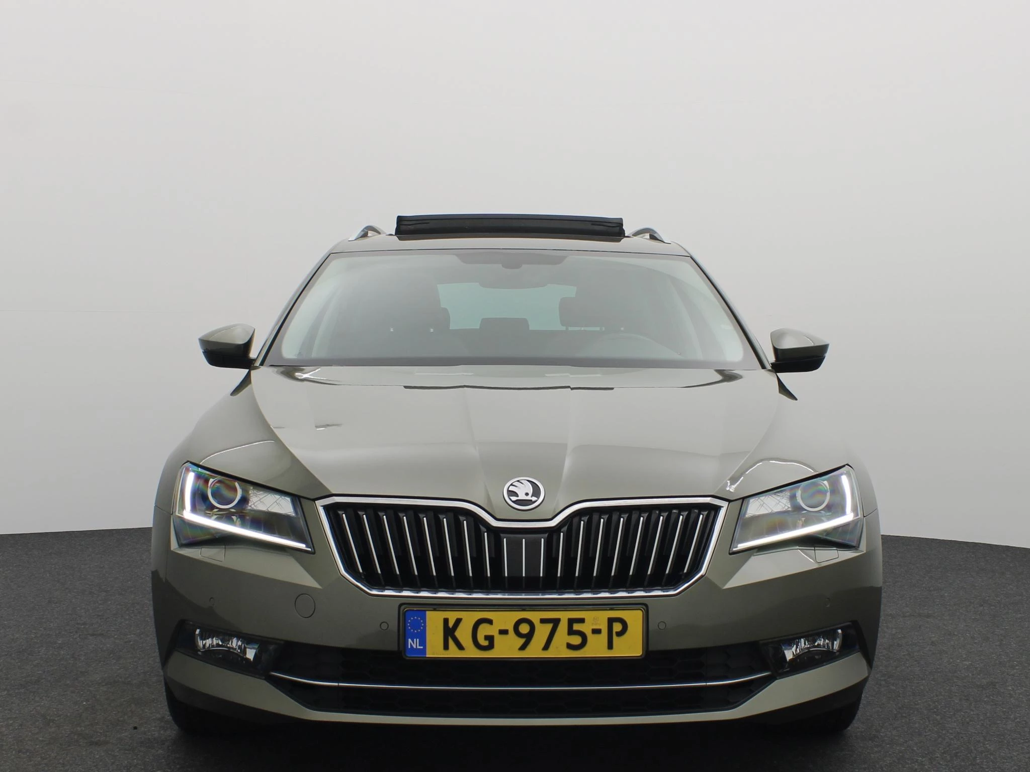 Hoofdafbeelding Škoda Superb
