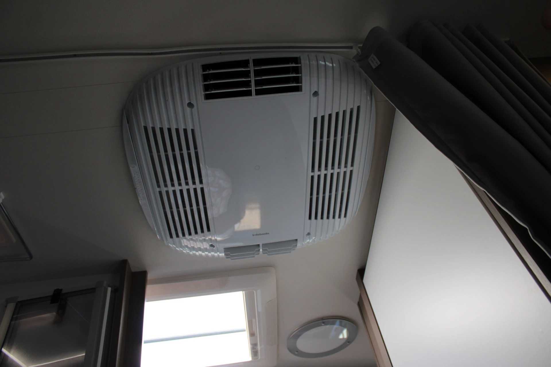 Hoofdafbeelding Carado T680/T447T