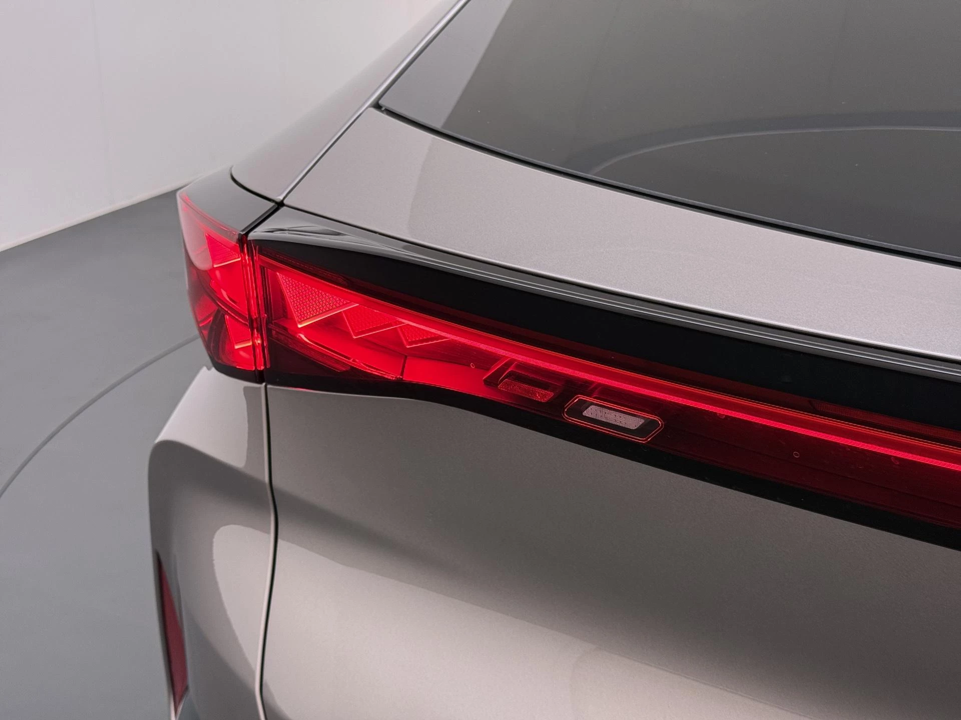 Hoofdafbeelding CUPRA Tavascan