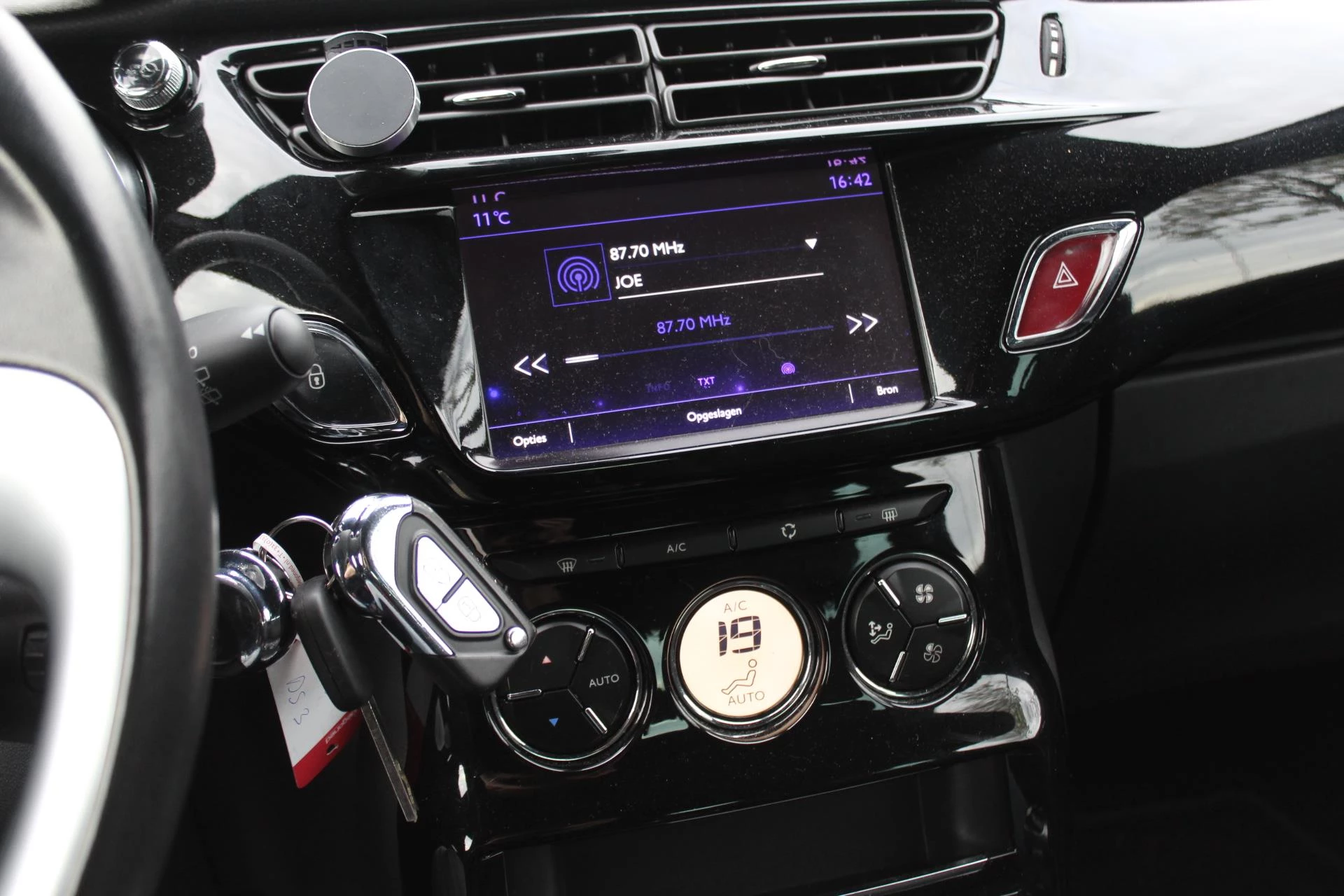 Hoofdafbeelding DS DS 3