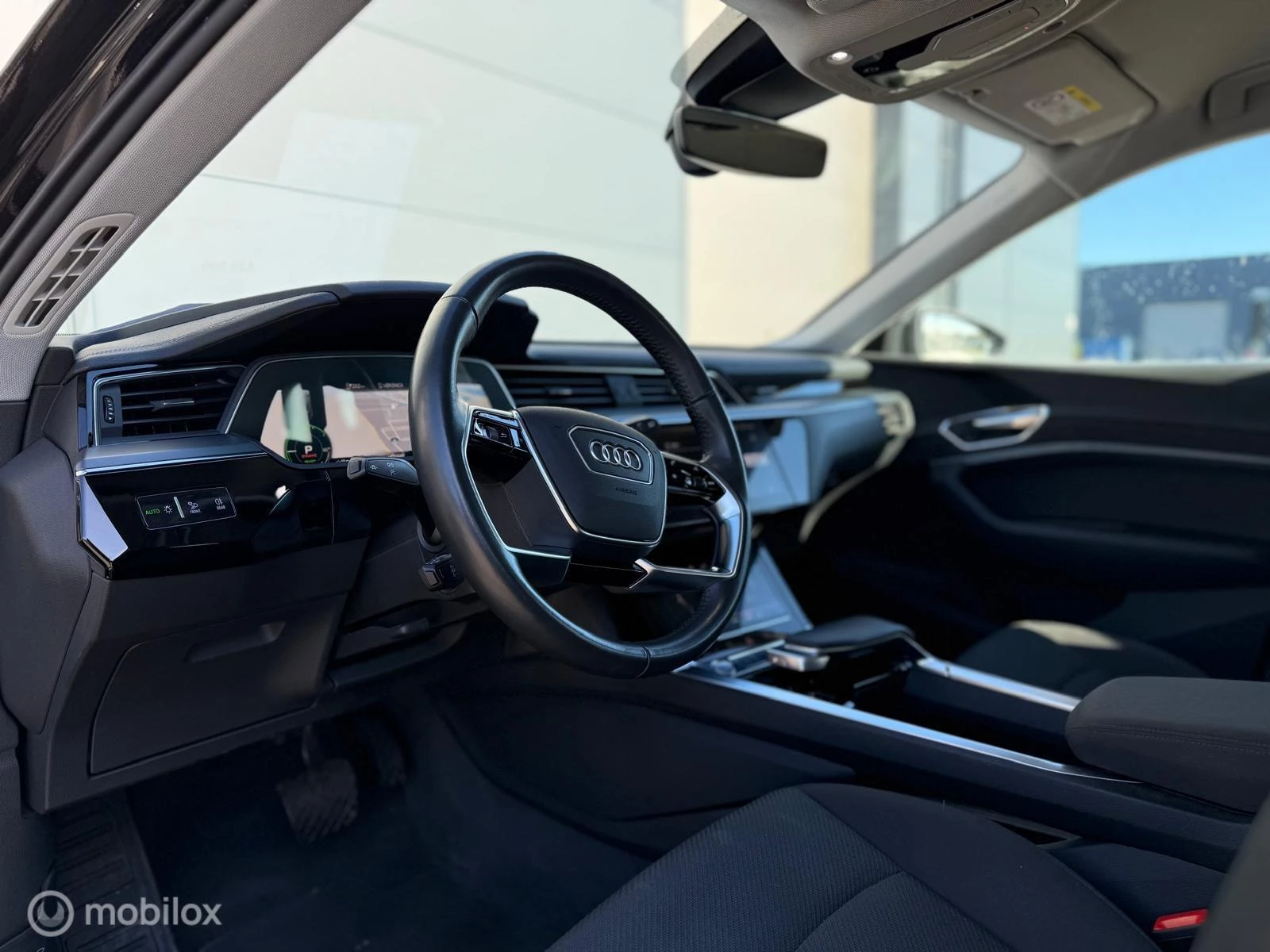 Hoofdafbeelding Audi e-tron