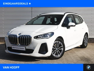 BMW 2 Serie Active Tourer 218i M Sport Automaat / Trekhaak / Sportstoelen / Adaptieve LED / M Adaptief onderstel / Comfort Access / Parking Assistant / Stoelverwarming