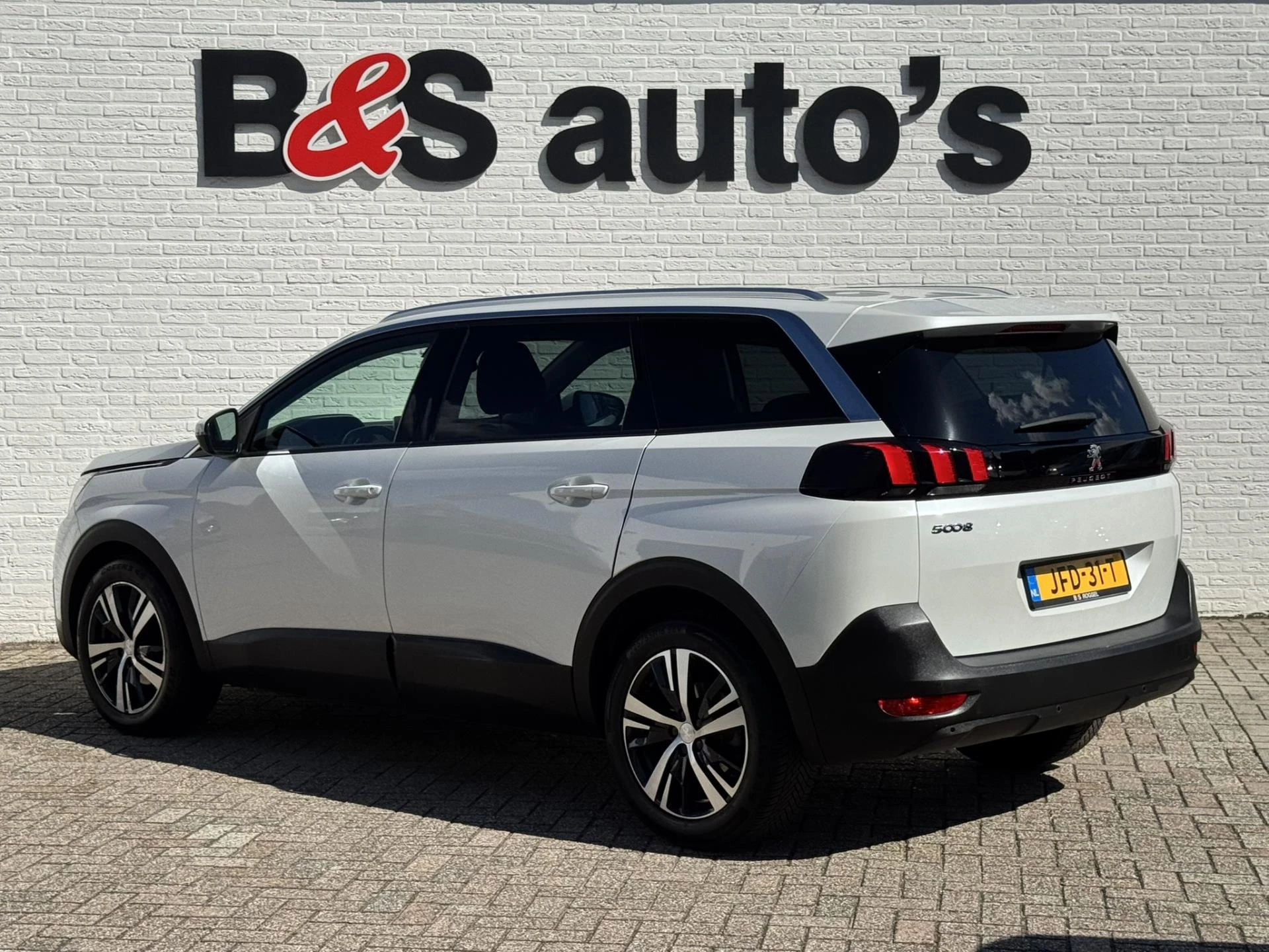 Hoofdafbeelding Peugeot 5008