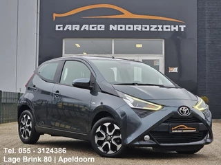 Hoofdafbeelding Toyota Aygo Toyota Aygo 1.0 VVT-i x-play limited AIRCO|CAMERA|USB&AUX|LM-VELGEN|BLUE TOOTH|ELEKTRISCHE PAKKET|LED DAGRIJ VERLICHTING| Deze prachtige verkeerd Volkswagen Volkswagen Golf 1.2 TSI R-Line Edition in zeer mooie staat en rijdt voortreffelijk . Alle documentatie van deze auto is aanwezig , inclusief de volledige on