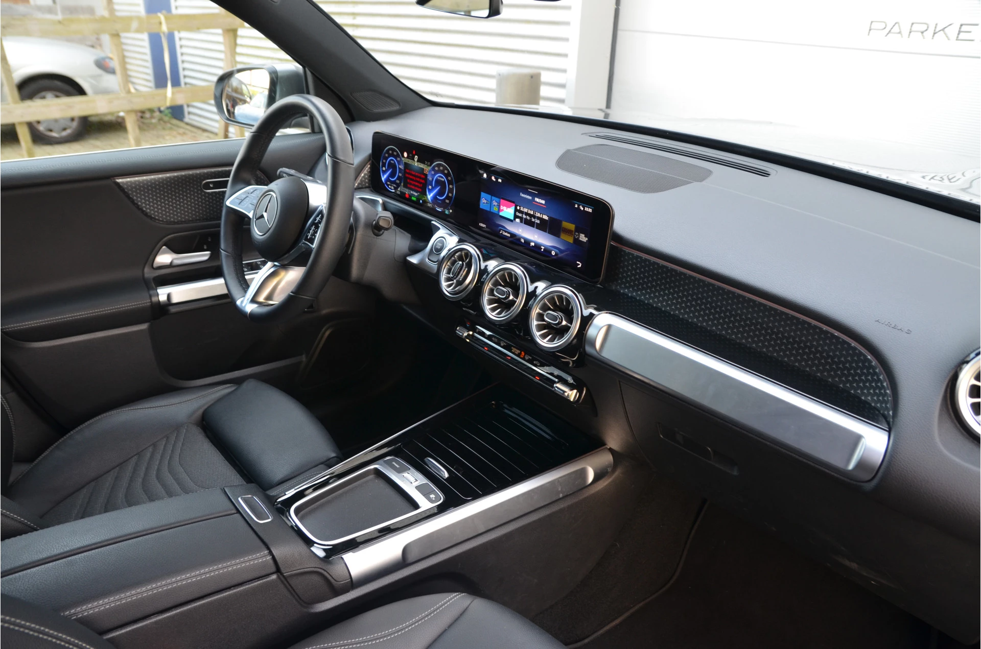 Hoofdafbeelding Mercedes-Benz EQB
