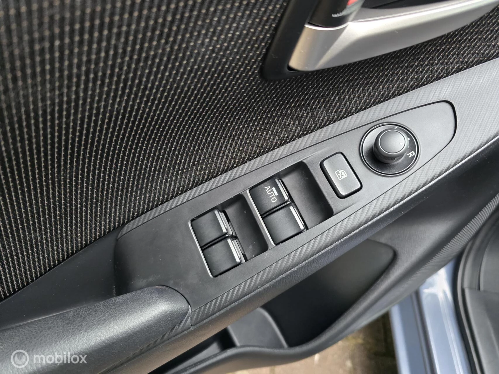 Hoofdafbeelding Mazda 2