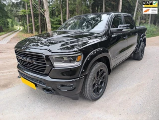 Dodge Ram 1500 Larami Black Edition 5.7 V8 4x4 Crew Cab LPG onderbouw