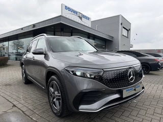 Hoofdafbeelding Mercedes-Benz EQB Mercedes-Benz EQB 250+ AMG Line 71 kWh Pano-Dak | Trekhaak | Memory | HUD | FULL