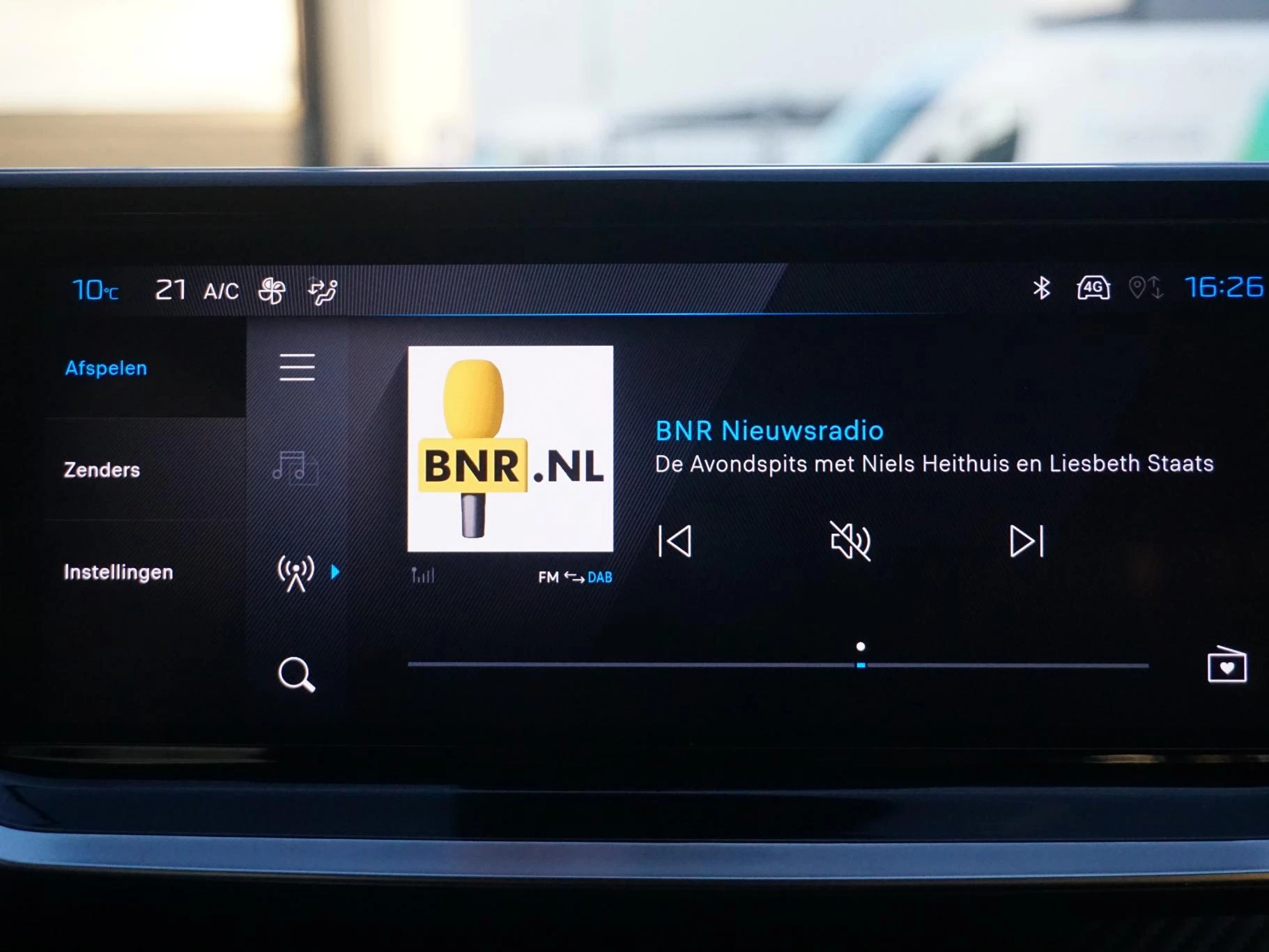 Hoofdafbeelding Peugeot e-208