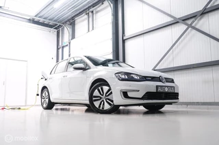 Hoofdafbeelding Volkswagen e-Golf Volkswagen e-Golf | Adaptive | Stoelverwarming | PDC | Navigatie | Ambiance verlichting | LED |
