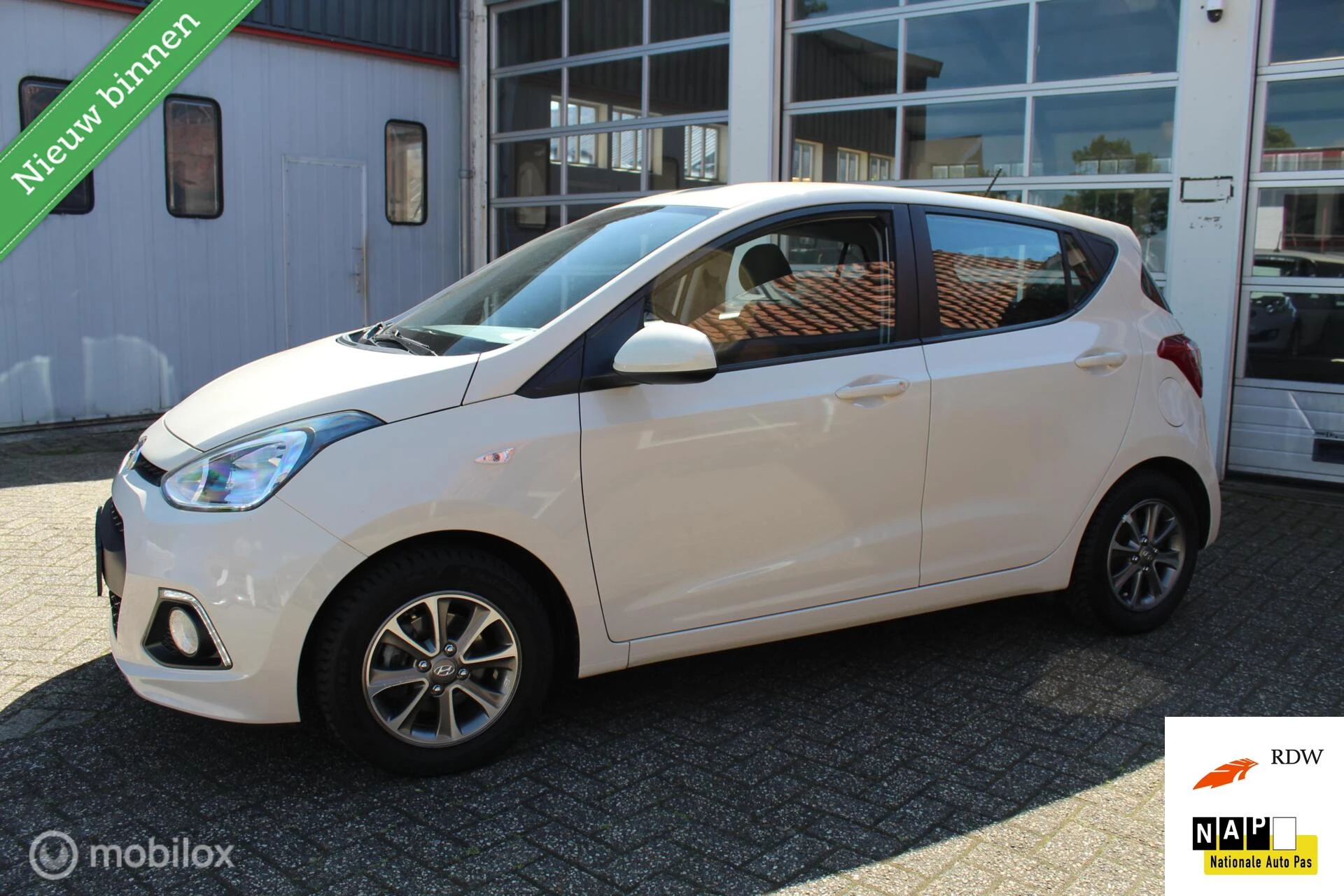 Hoofdafbeelding Hyundai i10