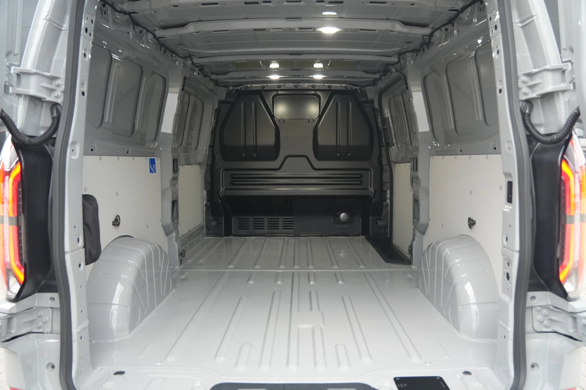 Hoofdafbeelding Ford E-Transit Custom