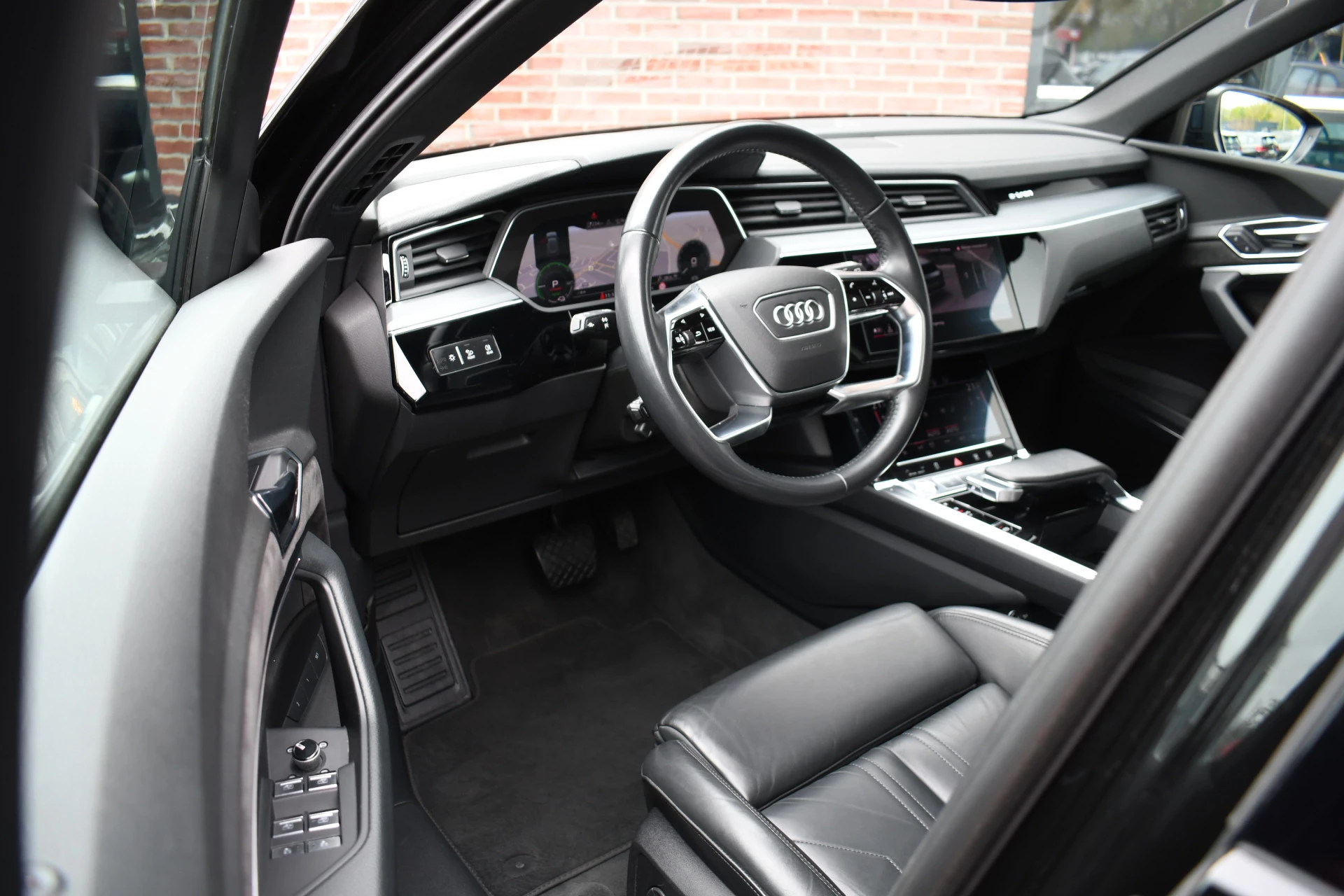 Hoofdafbeelding Audi e-tron