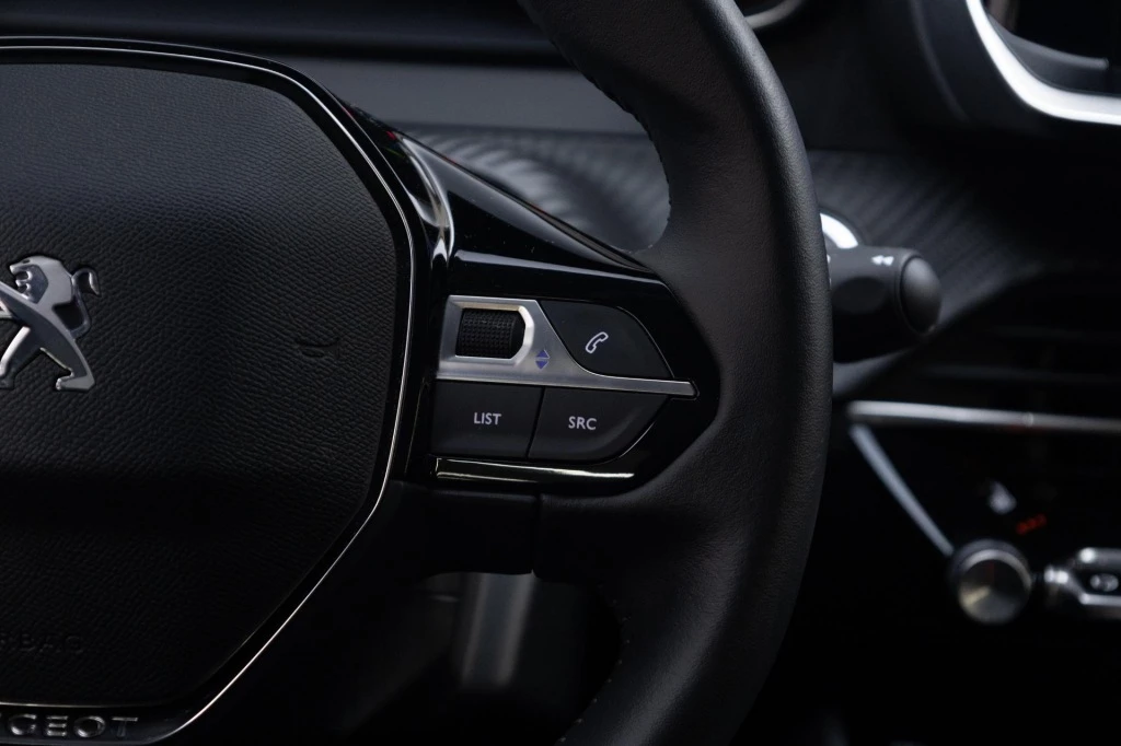 Hoofdafbeelding Peugeot e-208