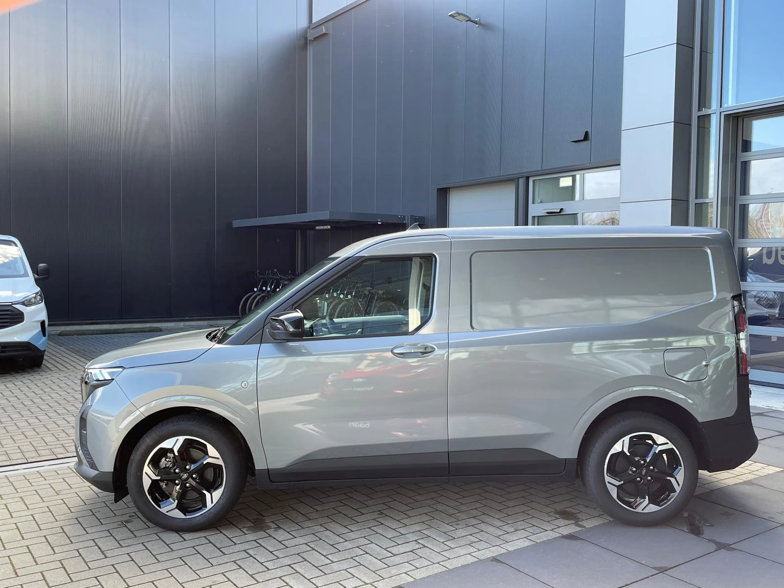 Hoofdafbeelding Ford E-Transit Courier