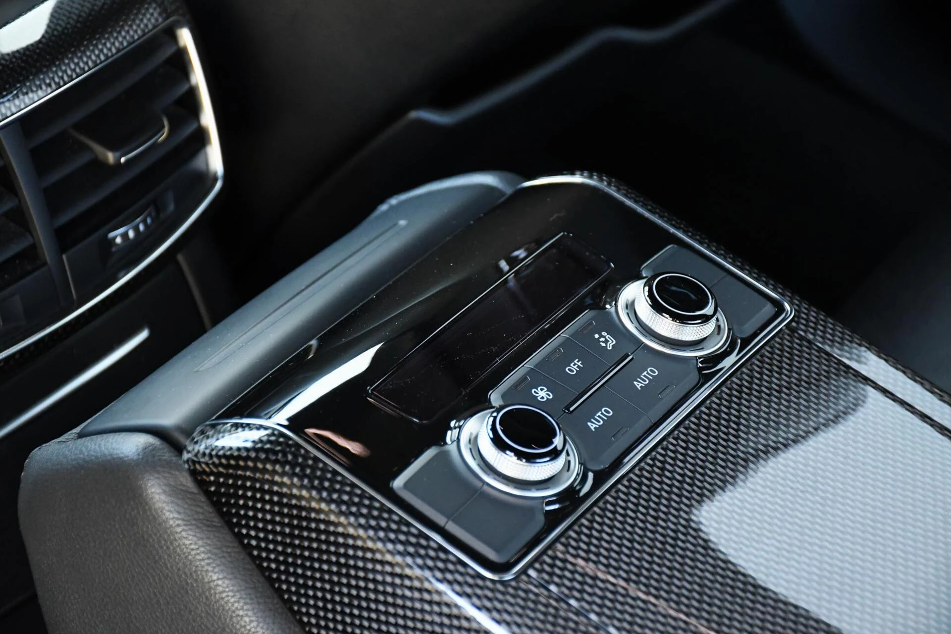 Hoofdafbeelding Audi S8