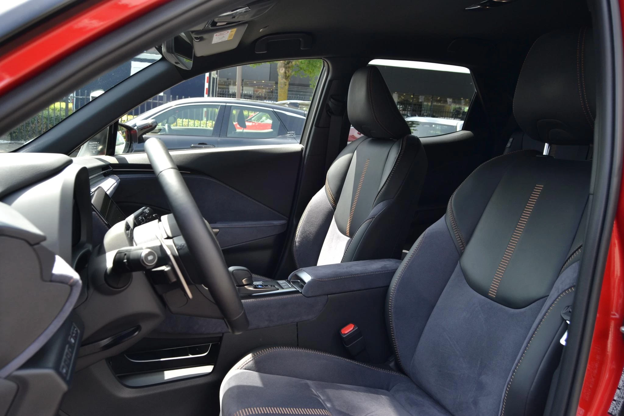 Hoofdafbeelding Lexus LBX