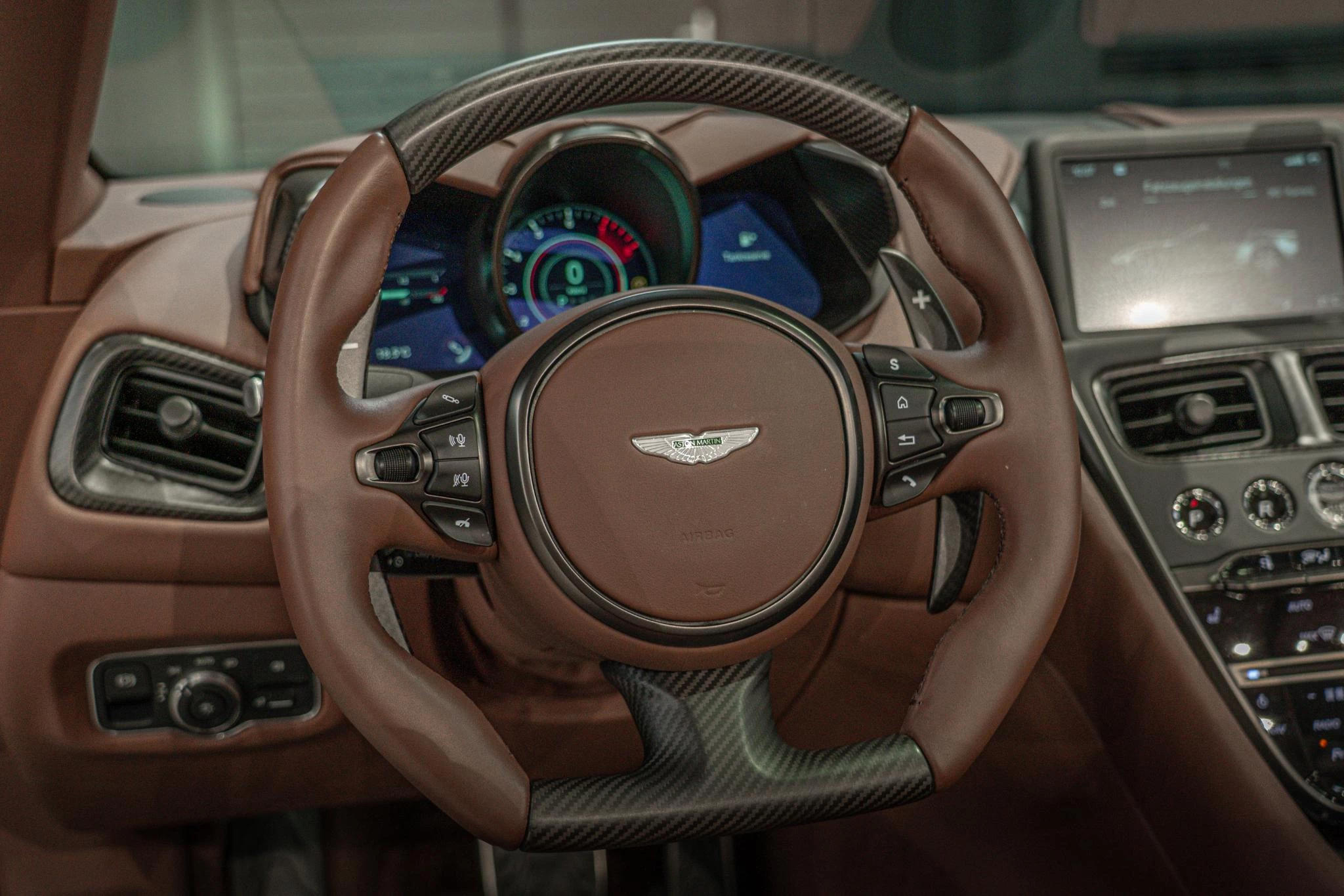 Hoofdafbeelding Aston Martin DBS