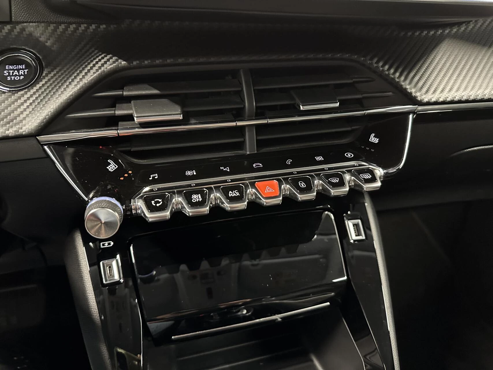 Hoofdafbeelding Peugeot e-208