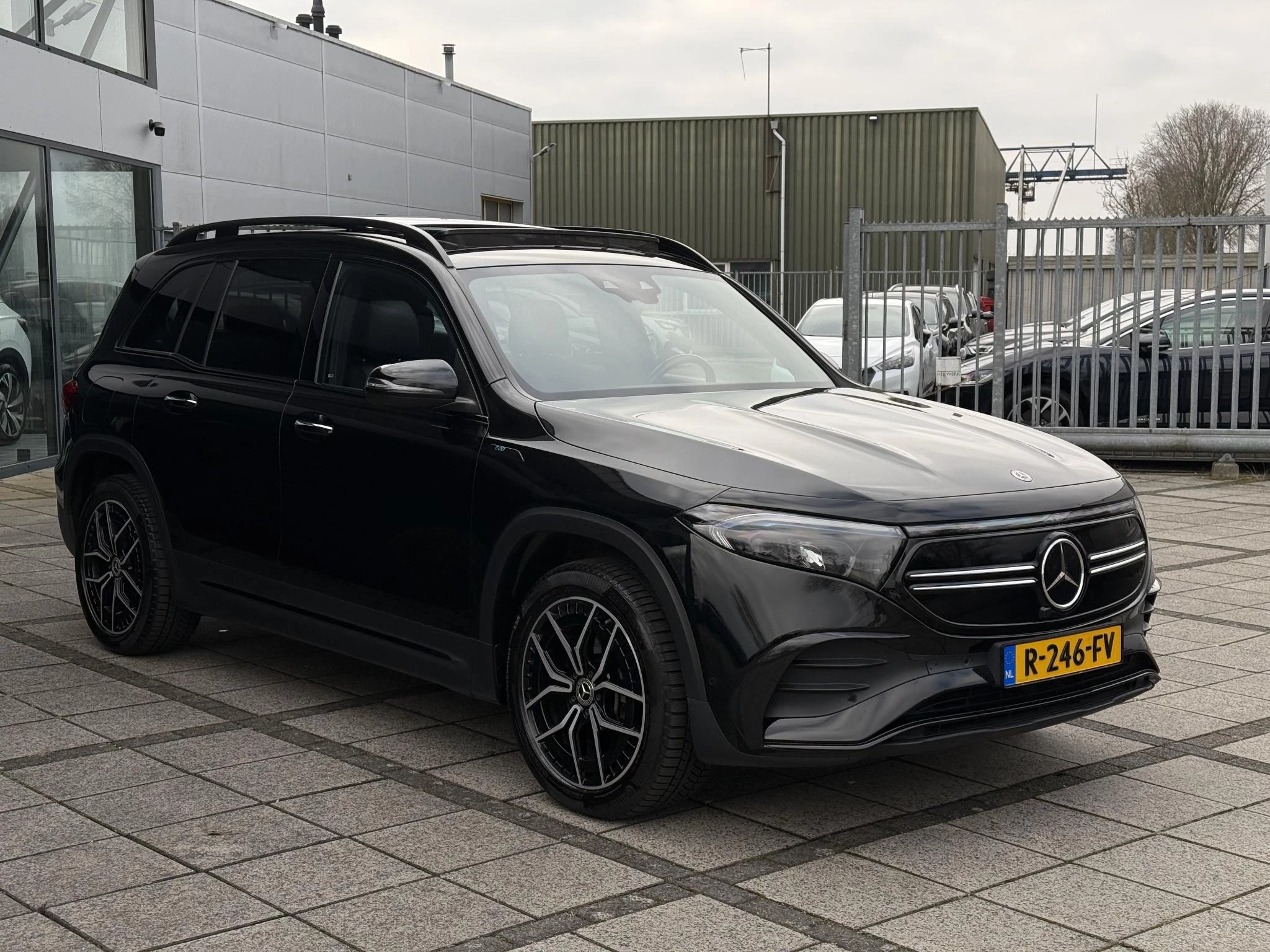 Hoofdafbeelding Mercedes-Benz EQB