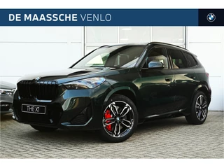 Hoofdafbeelding BMW X1 BMW X1 sDrive20i High Executive M Sport Automaat / Panoramadak / Trekhaak / Sportstoelen / M Adaptief onderstel / Comfort Access / Adaptieve LED / Parking Assistant Plus / Head-Up / Harman Kardon