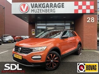 Volkswagen T-Roc 1.0 TSI Style // ADAP. CRUISE // DODEHOEK // NAVI+CARPLAY // PDC // STOELVERWARMING //