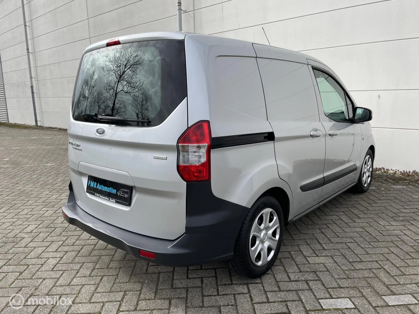Hoofdafbeelding Ford Transit Courier