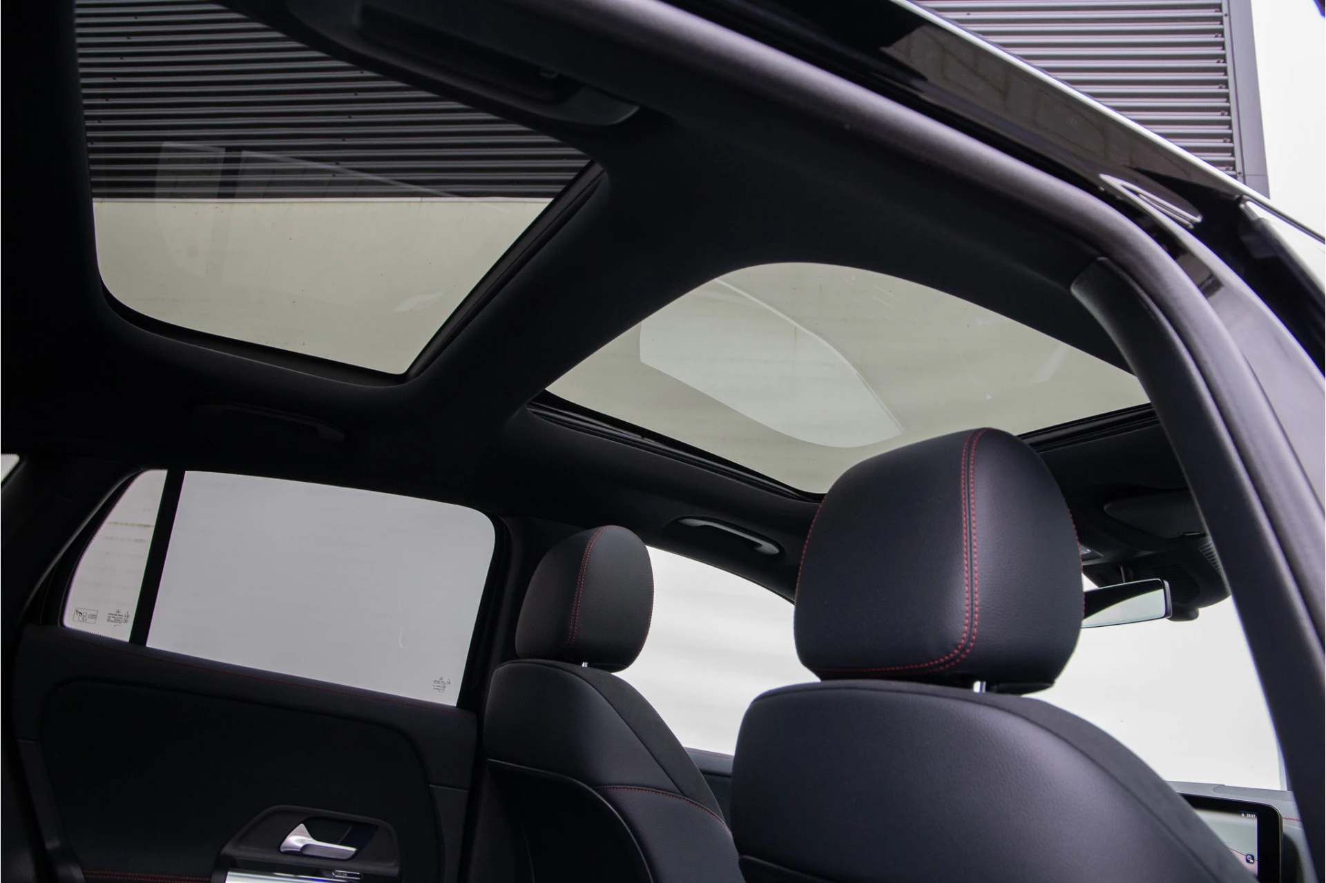 Hoofdafbeelding Mercedes-Benz EQA