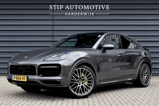 Porsche Cayenne Coupé 3.0 E-Hybrid 462pk Sport Design | Panoramadak | 22'' Velgen | ACC | Head-Up | Bose | Sportchrono | Leder Dashbord |