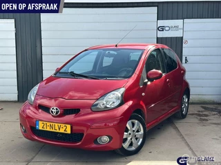 Toyota Aygo 1.0-12V Dynamic Navigator Luxe uitvoering