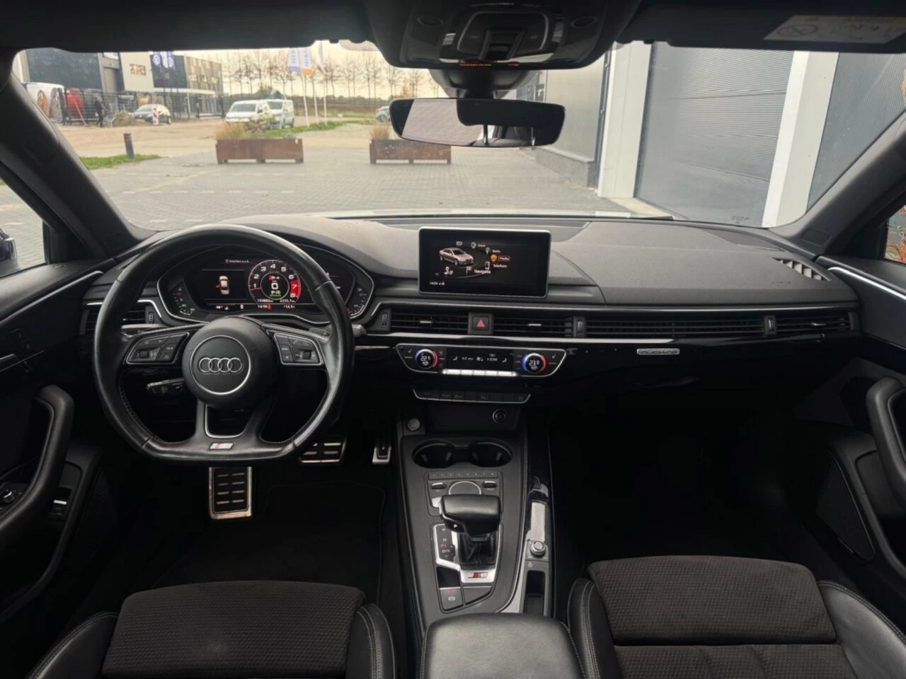 Hoofdafbeelding Audi S4