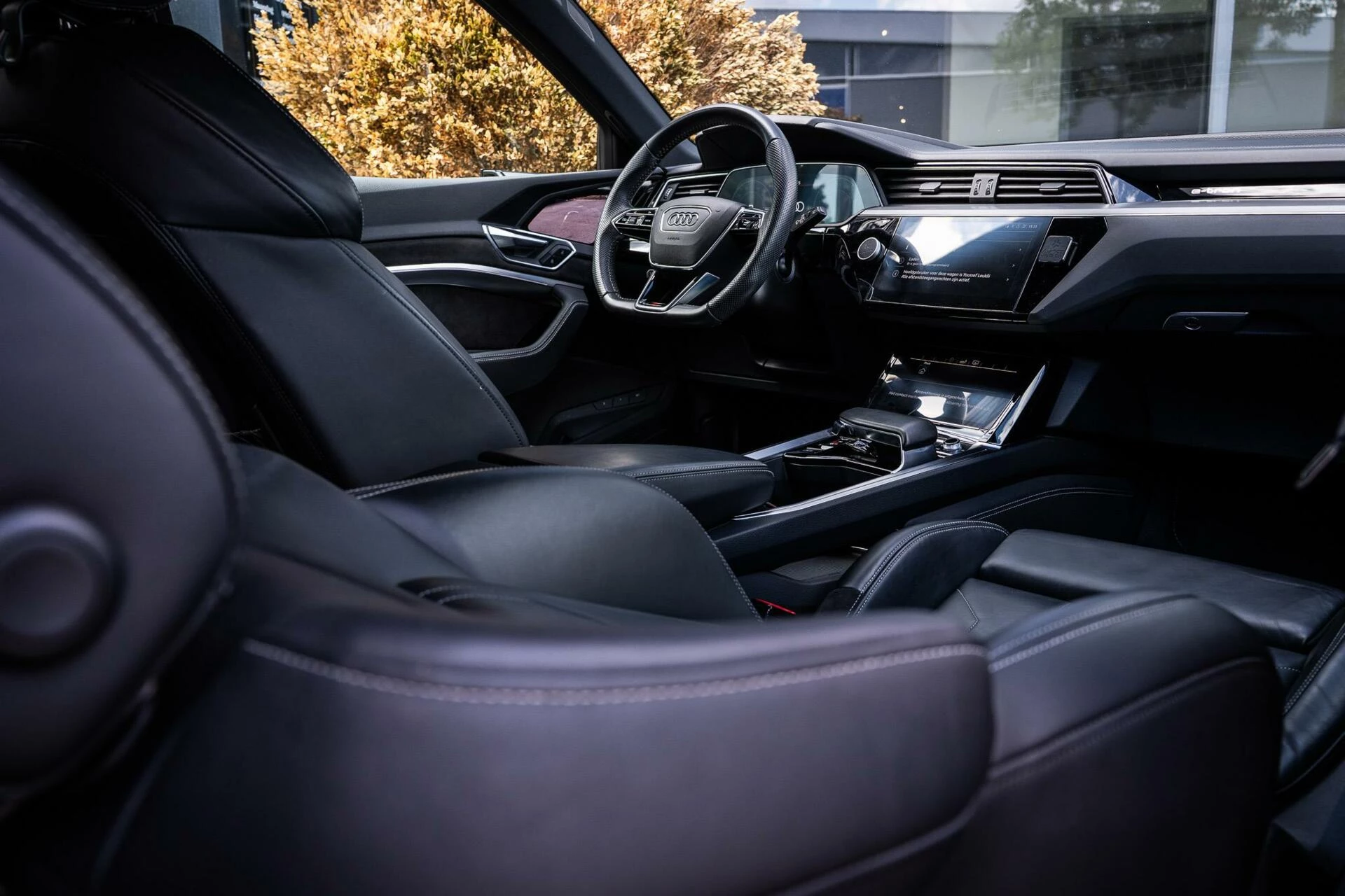 Hoofdafbeelding Audi e-tron
