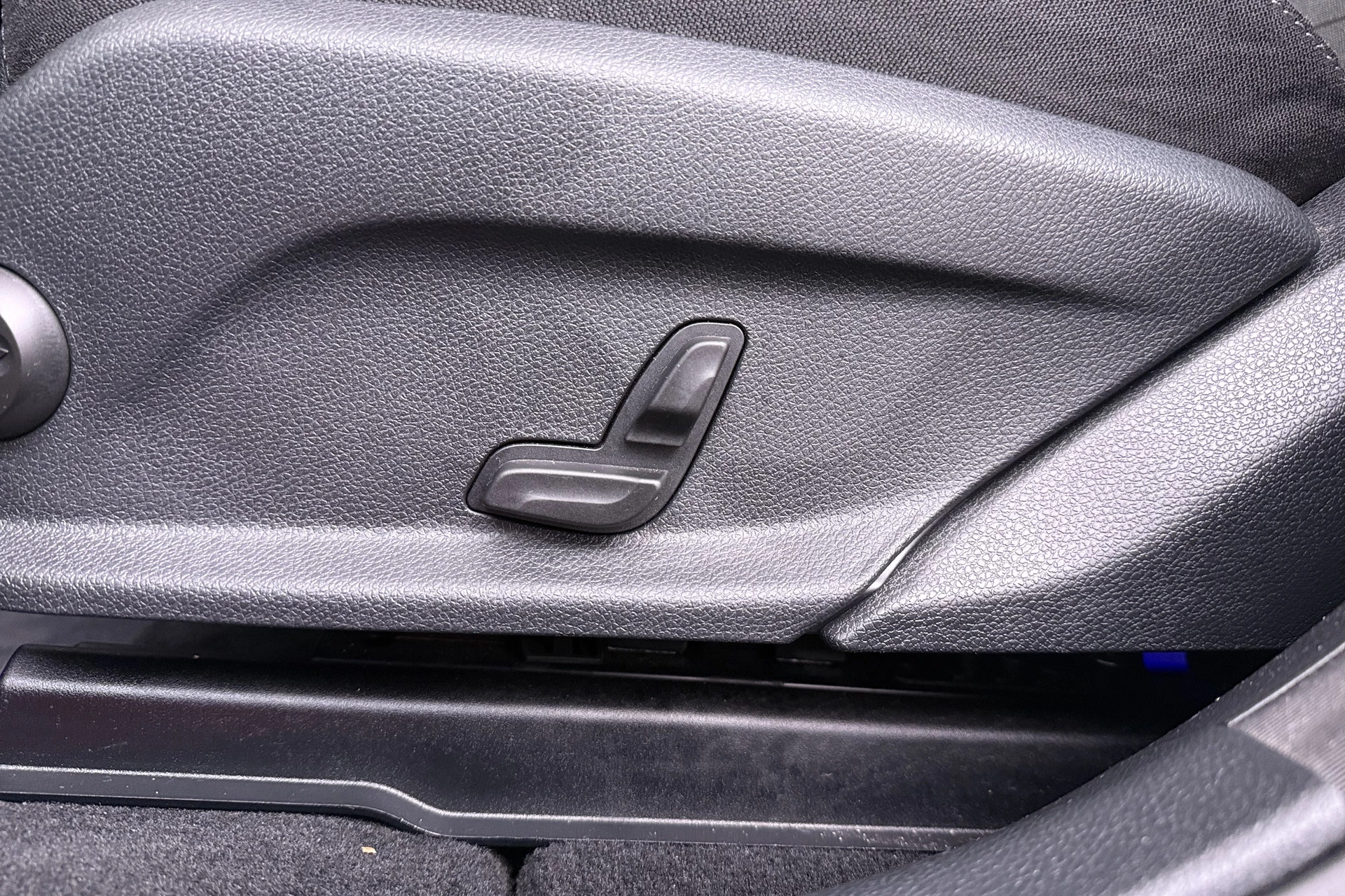 Hoofdafbeelding Mercedes-Benz EQC