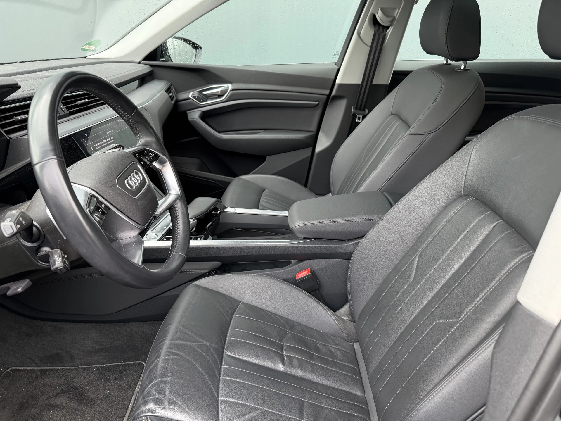 Hoofdafbeelding Audi e-tron