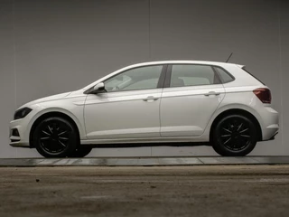 Volkswagen Polo 1.0 TSI Sport (APPLE CARPLAY,NAVI,CRUISE,PDC,CAMERA,SPORTSTOELEN,GETINT,CLIMATE,NETTESTAAT)