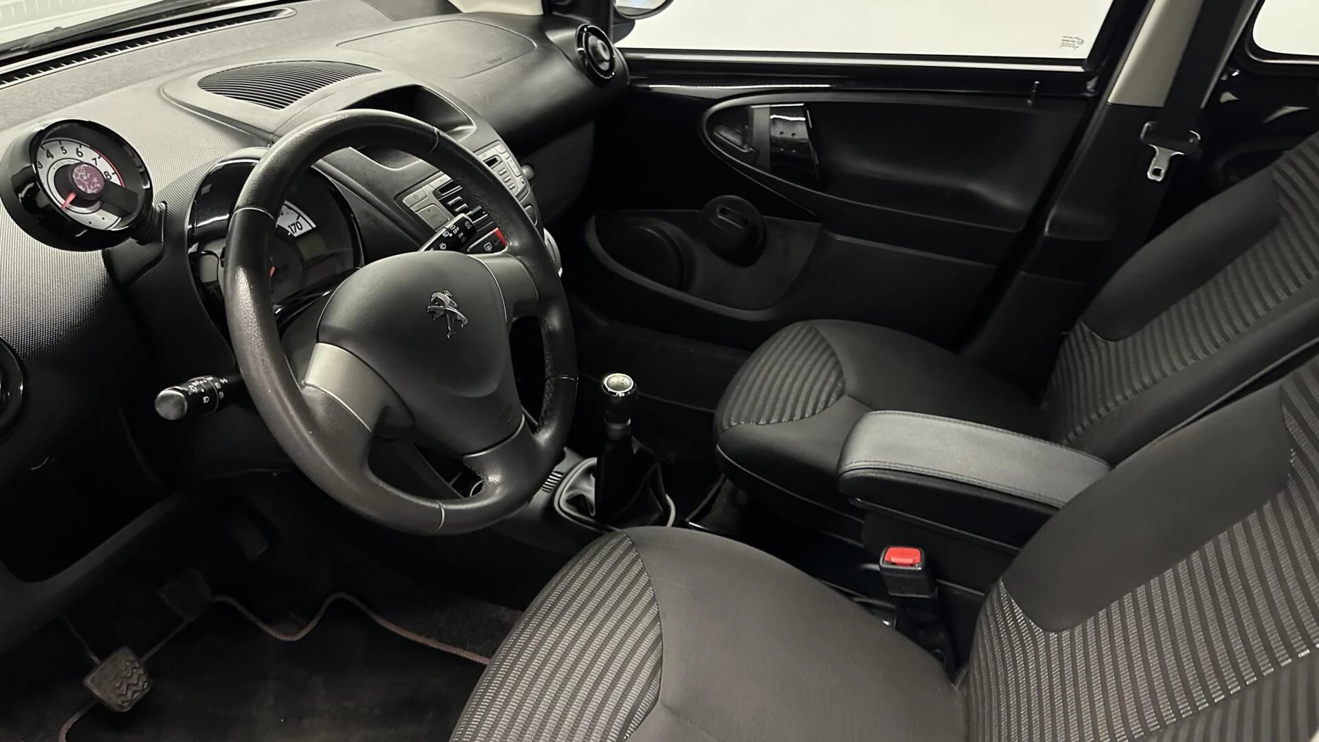 Hoofdafbeelding Peugeot 107