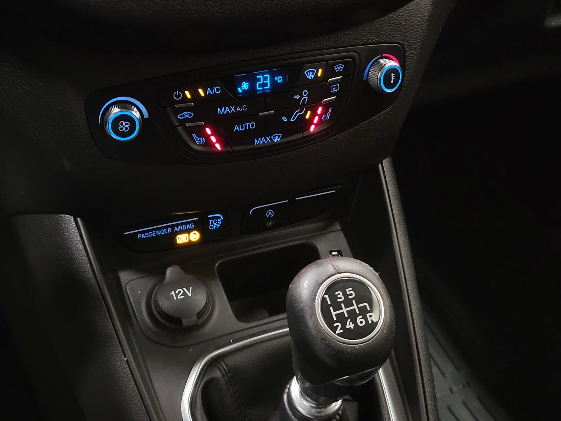 Hoofdafbeelding Ford Transit Courier