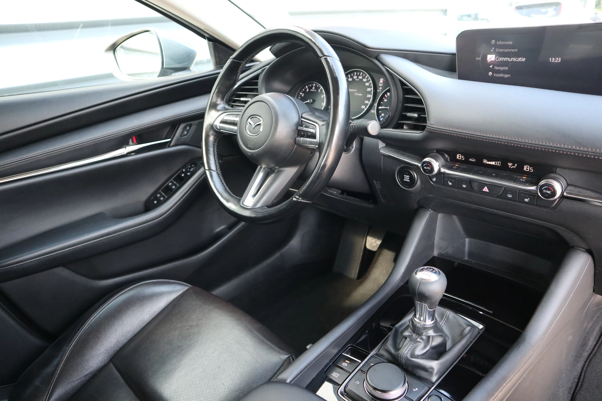 Hoofdafbeelding Mazda 3