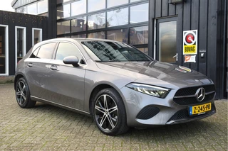 Mercedes-Benz A-Klasse 250 e Luxury Line | Leer | Sfeer | CarPlay | MBux |  Distronic | NL-Auto | Dealer onderhouden